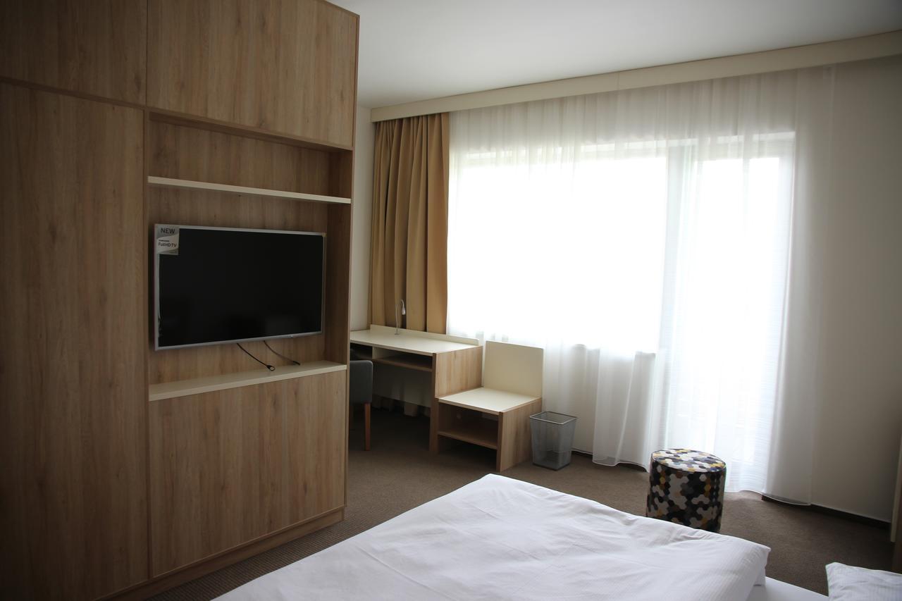 Hotel Devitka Янов Екстериор снимка