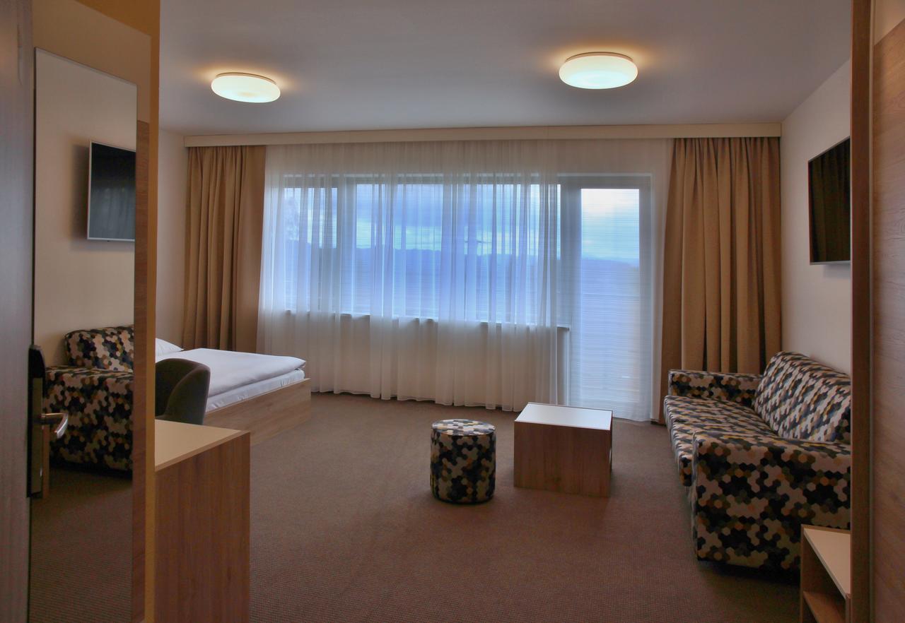 Hotel Devitka Янов Екстериор снимка