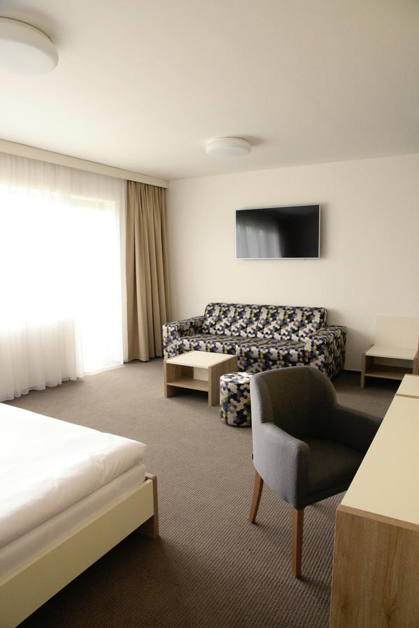 Hotel Devitka Янов Екстериор снимка