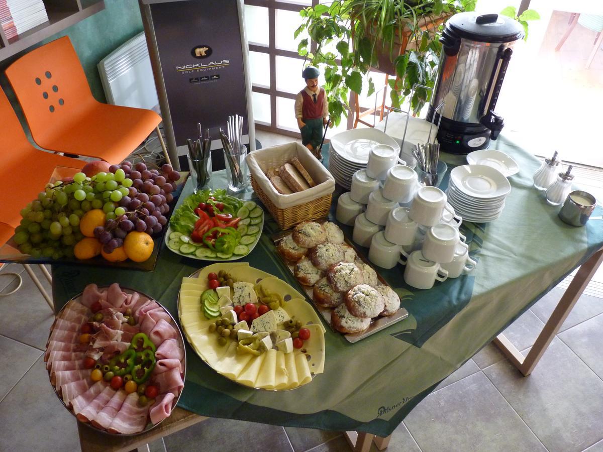Hotel Devitka Янов Екстериор снимка